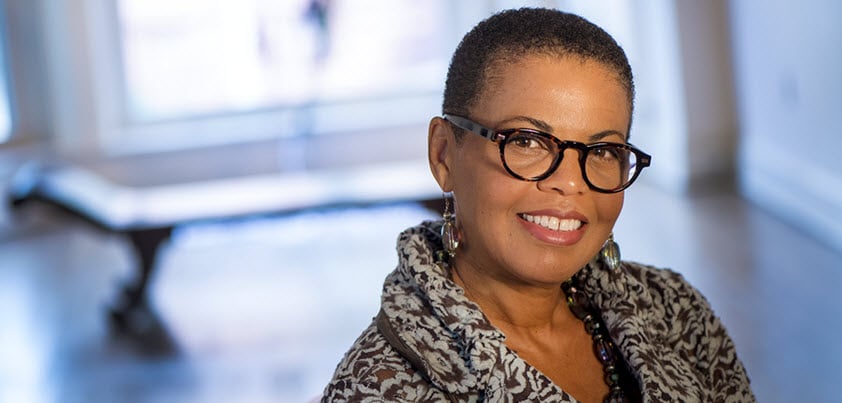 Myrtis Bedolla '02 Merges Art and Business