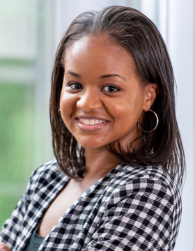 Danielle Rowell Headshot